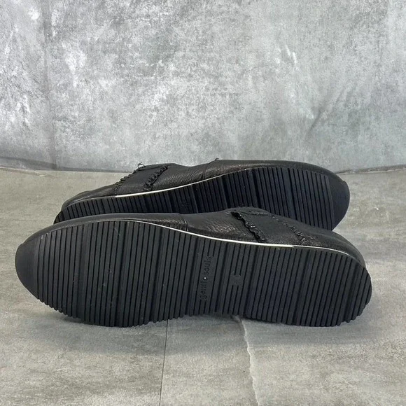 Gentle Souls By Kenneth Cole Women's Black Leather Luca Ruffled Strap Flats SZ 6